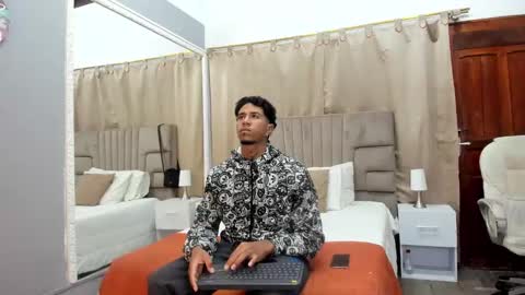 Snapshot of julian_billy chatting on January 2025 11:22:01 AM julian billy online show from January 2025 11:22:01 AM