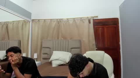 Snapshot of julian_billy chatting on February 2025 02:49:01 PM julian billy online show from February 2025 02:49:01 PM