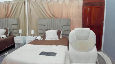 Snapshot of julian_billy chatting on February 2025 03:10:01 PM julian billy online show from February 2025 03:10:01 PM