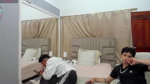 Snapshot of julian_billy chatting on February 2025 02:34:01 PM julian billy online show from February 2025 02:34:01 PM