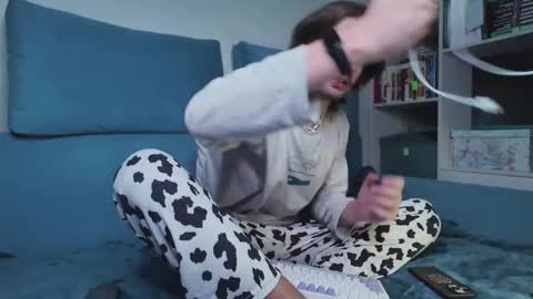 julian_cassablanca online show from February 2025 11:48:01 PM