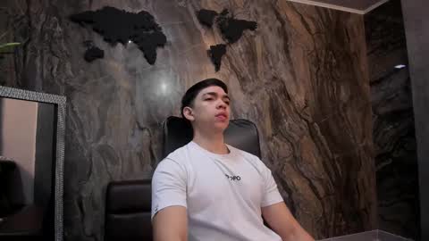 JULIAN  online show from February 2026 11:17:01 AM