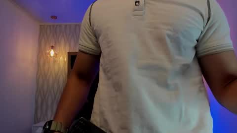 JULIAN  online show from March 2026 03:04:01 PM