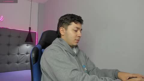 Snapshot of julian_smith21 chatting on February 2026 12:27:01 PM julian_smith21 online show from February 2026 12:27:01 PM