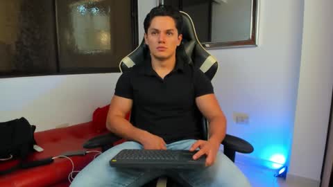 julian_wallace online show from January 2026 07:11:01 PM