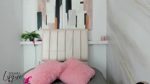 Juli  online show from November 2025 12:07:01 PM