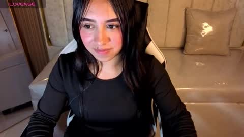 Snapshot of juliana_tx chatting on November 2025 03:06:02 AM Online 2200 to 600 online show from November 2025 03:06:02 AM