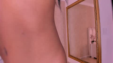 Snapshot of julianaross_ chatting on February 2026 12:56:02 PM online show from February 2026 12:56:02 PM