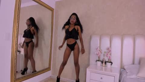 Snapshot of julianaross_ chatting on February 2026 12:38:01 PM online show from February 2026 12:38:01 PM