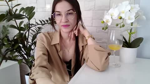 Julia online show from February 2026 01:49:02 PM