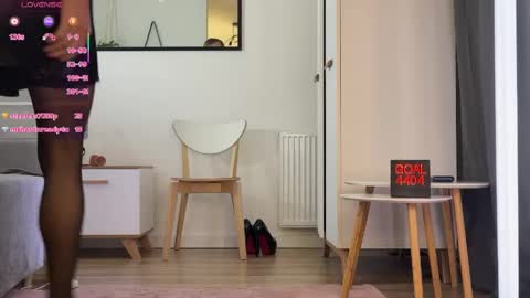 Julia online show from April 2026 09:06:02 PM