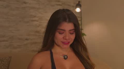 Snapshot of julie_belle_ chatting on May 2026 12:07:01 AM luu online show from May 2026 12:07:01 AM