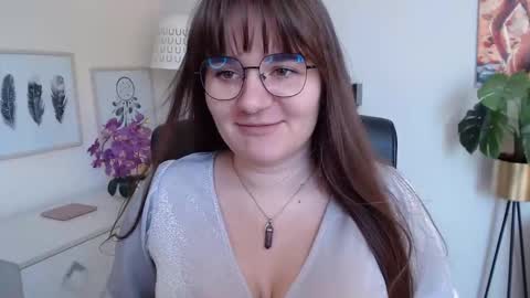 Snapshot of julie_extasy chatting on September 2025 12:38:02 PM Julie online show from September 2025 12:38:02 PM