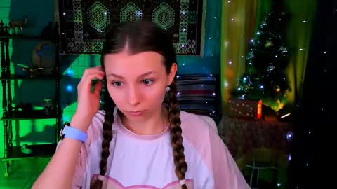 juliedaniel online show from December 2025 08:53:01 AM