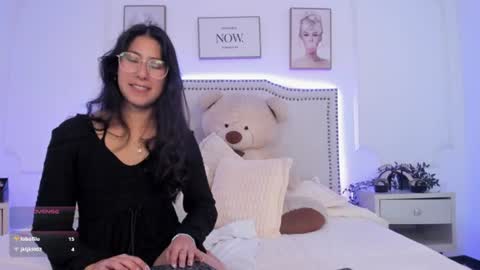 Snapshot of juliee_ross chatting on June 2026 01:14:01 PM juliee_ross online show from June 2026 01:14:01 PM