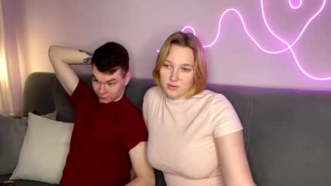 Julie and Thomas online show from November 2025 08:14:02 AM