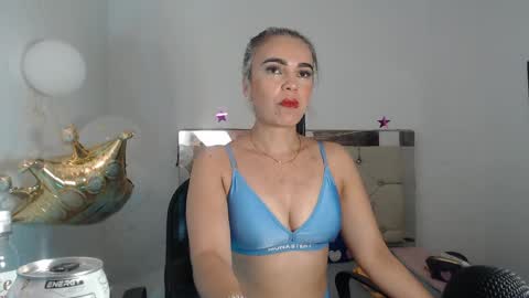 julieta__fox_ online show from January 2025 03:20:01 AM