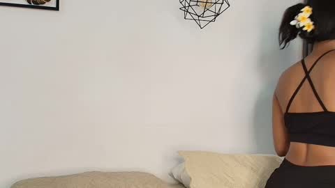 Juli online show from October 2025 07:59:01 PM