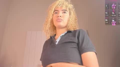 Snapshot of julieta_flower chatting on February 2025 02:43:01 PM Julieta IG juietaflower06 online show from February 2025 02:43:01 PM