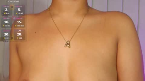 Snapshot of julieta_flower chatting on January 2026 01:37:02 PM Julieta IG juietaflower06 online show from January 2026 01:37:02 PM