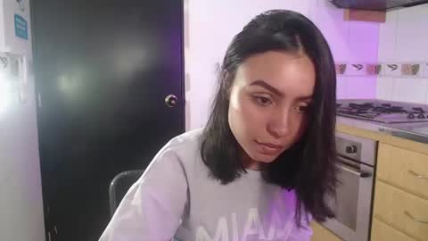 Snapshot of julieta_fn chatting on July 2026 01:04:02 PM julieta_fn online show from July 2026 01:04:02 PM