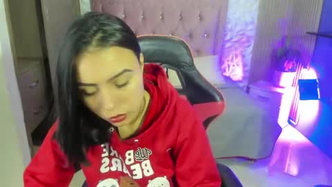 Snapshot of julieta_fn chatting on July 2026 01:35:02 PM julieta_fn online show from July 2026 01:35:02 PM
