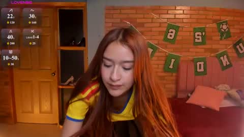 Snapshot of julieta_moretti chatting on June 2026 05:28:01 AM Julieta online show from June 2026 05:28:01 AM