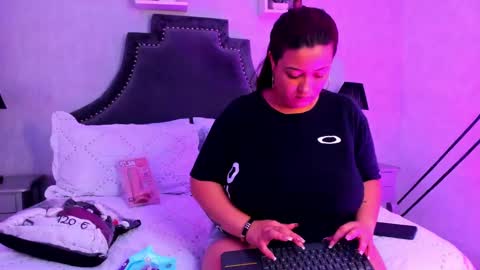 julietakane online show from December 2024 03:30:02 AM