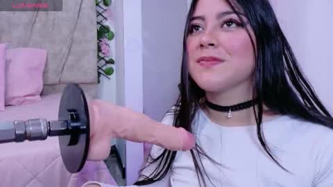 julietatorres_ online show from December 2025 04:21:01 AM