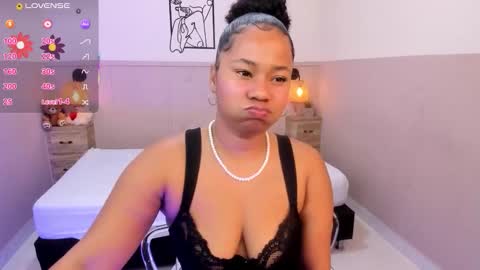 Julieth Julie online show from November 2025 12:11:02 PM