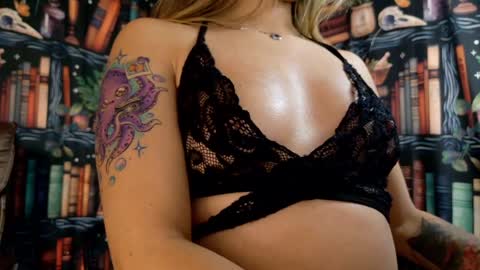 Julietta Jackson online show from January 2025 01:55:01 AM