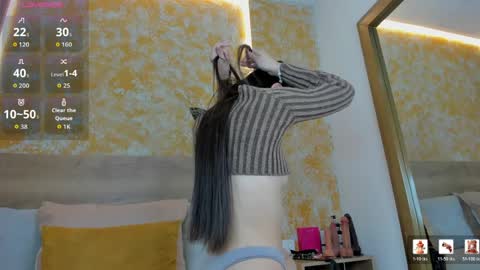 Snapshot of julietta_pink chatting on April 2026 12:06:02 PM Julieta online show from April 2026 12:06:02 PM