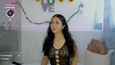 Snapshot of juliette_r chatting on July 2026 10:23:02 PM Juliette online show from July 2026 10:23:02 PM