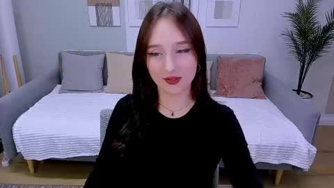 juliettemonli online show from May 2026 02:33:01 PM