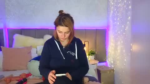 Snapshot of juliettevolpe2 chatting on January 2025 07:26:01 AM JulietteVolpe Wyorika online show from January 2025 07:26:01 AM