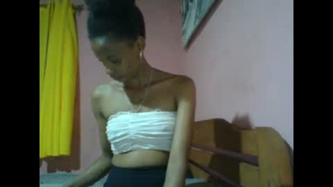 Snapshot of juliexexy chatting on December 2024 03:53:01 PM juliexexy online show from December 2024 03:53:01 PM