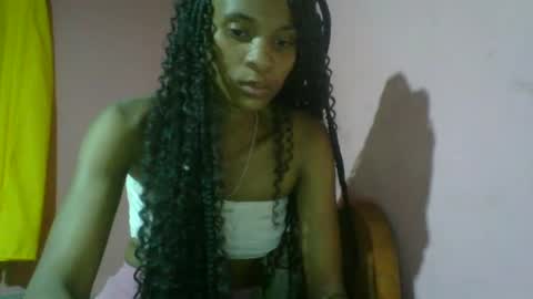 Snapshot of juliexexy chatting on December 2024 09:29:02 PM juliexexy online show from December 2024 09:29:02 PM