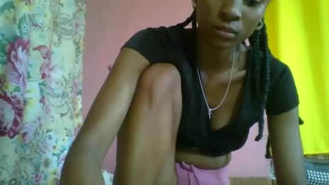 Snapshot of juliexexy chatting on January 2025 01:36:01 PM juliexexy online show from January 2025 01:36:01 PM