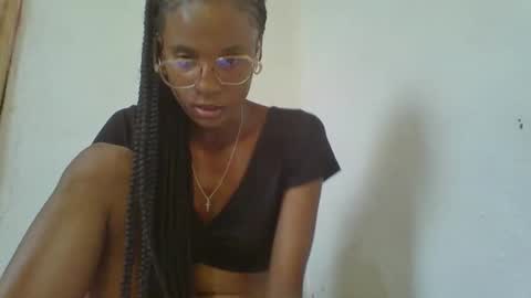 Snapshot of juliexexy chatting on February 2025 10:04:01 AM juliexexy online show from February 2025 10:04:01 AM