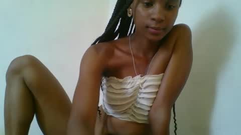 Snapshot of juliexexy chatting on February 2025 06:34:01 AM juliexexy online show from February 2025 06:34:01 AM