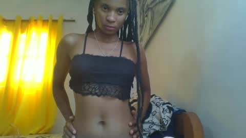 Snapshot of juliexexy chatting on February 2025 08:06:02 AM juliexexy online show from February 2025 08:06:02 AM