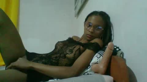 Snapshot of juliexexy chatting on March 2025 04:22:02 PM juliexexy online show from March 2025 04:22:02 PM
