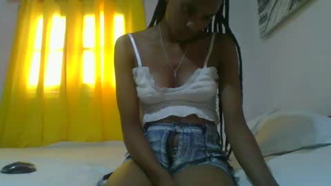 Snapshot of juliexexy chatting on March 2025 02:10:02 PM juliexexy online show from March 2025 02:10:02 PM