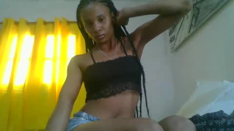 Snapshot of juliexexy chatting on March 2025 04:38:02 AM juliexexy online show from March 2025 04:38:02 AM