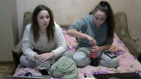 Snapshot of juliya_katie chatting on January 2025 08:03:02 PM Juliya Katie online show from January 2025 08:03:02 PM
