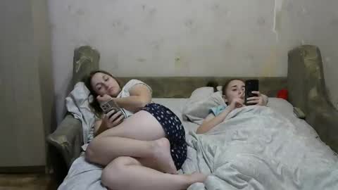Snapshot of juliya_katie chatting on September 2025 04:34:02 PM Juliya Katie online show from September 2025 04:34:02 PM