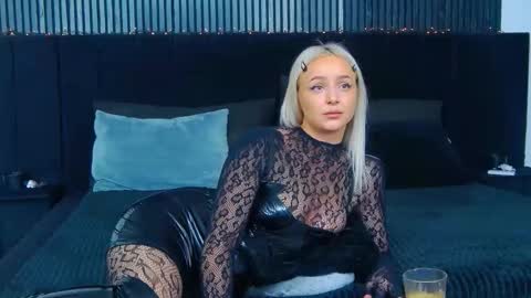 Snapshot of julliamilerrr chatting on January 2026 12:41:01 PM Julia online show from January 2026 12:41:01 PM