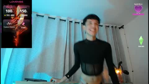 jullian online show from November 2025 03:06:02 AM