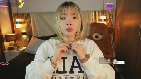 jullianapriv_ online show from February 2026 02:23:01 PM