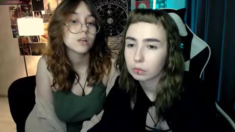 Snapshot of julscinamon chatting on October 2025 03:31:02 PM Baroness Von Cringe online show from October 2025 03:31:02 PM